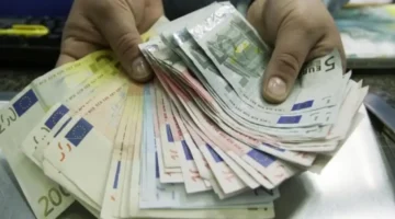 مصر تسجل أسعار صرف العملات يوم الخميس 4 ديسمبر 2025